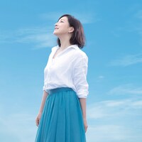 V.A.「ラブとポップ ～好きだった人を思い出す歌がある～ mixed by DJ和」裏面ジャケット