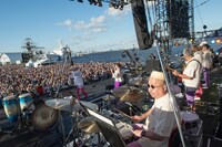 クレイジーケンバンド「CRAZY KEN BAND 20TH ATTACK! CKB[攻]」の様子。