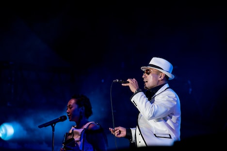 クレイジーケンバンド「CRAZY KEN BAND 20TH ATTACK! CKB[攻]」の様子。