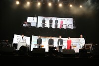 「ライミング講座」の様子。左からKREVA、三浦大知、AKLO、JAY'ED、絢香、久保田利伸。