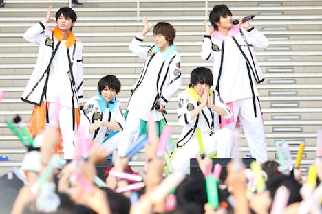 M!LK（撮影：笹森健一）