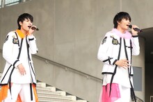 板垣瑞生と佐野勇斗。（撮影：笹森健一）