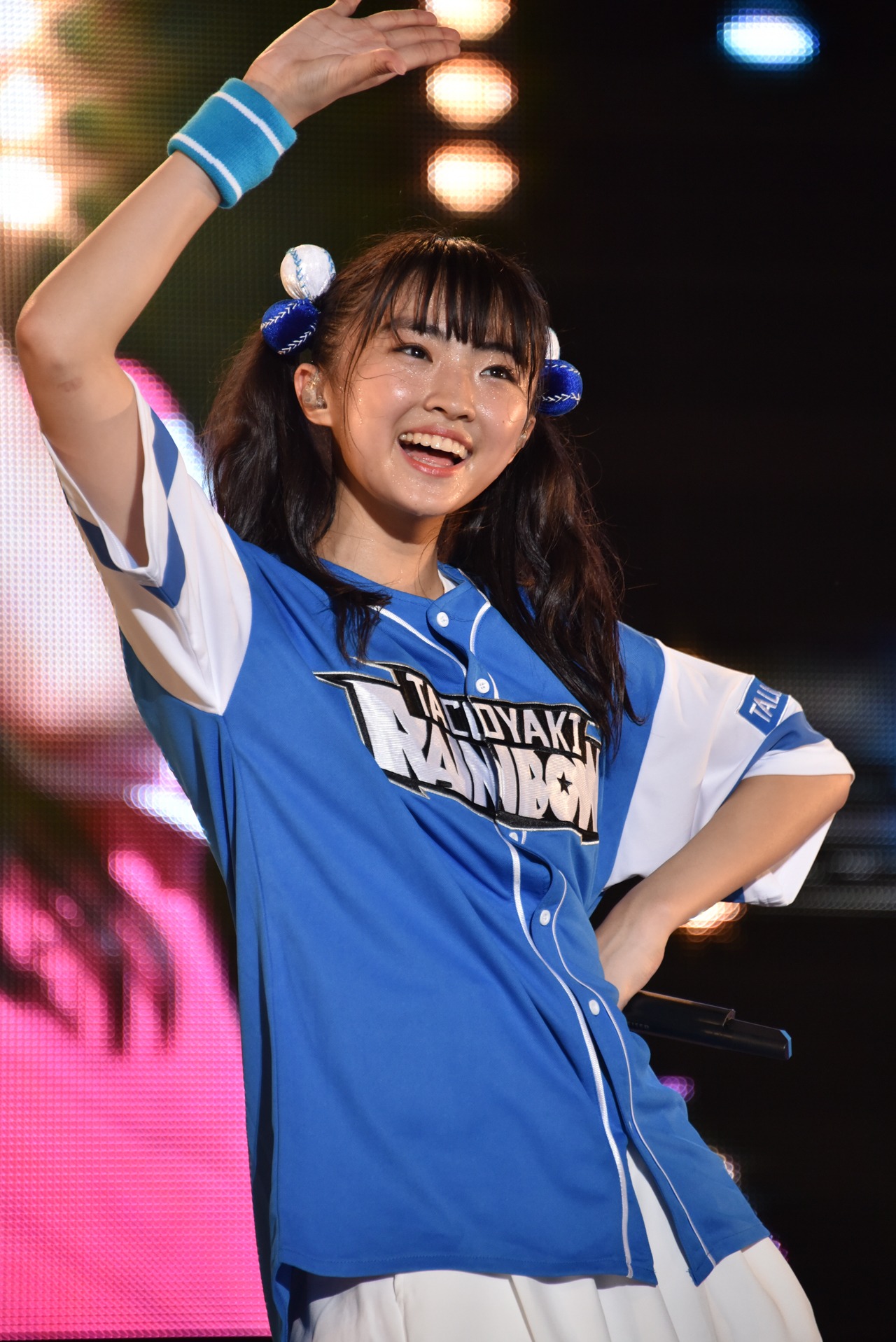 春名真依