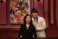 高橋洋子（左）と番組MCの西川貴教（T.M.Revolution / 右）。（写真提供：音組）