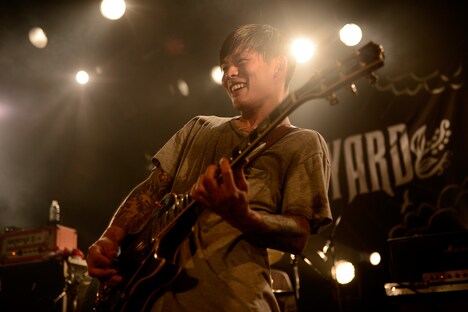 Yu-ki Miyamoto（G, Cho / COUNTRY YARD）（撮影：半田安政[Showcase]）