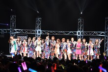 「NTT DOCOMO presents アンジュルムVSアップアップガールズ（仮） ～THANK YOU! DEAR MY FRIENDS～」の様子。