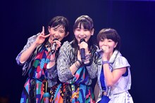 左から川村文乃（アンジュルム）、笠原桃奈（アンジュルム）、新井愛瞳（アップアップガールズ（仮））。