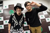 左からAli Morizumi、奇妙礼太郎。（写真提供：InterFM897）