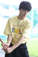 「次ナルTV-G」MCのユースケ（超特急）。