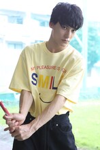 「次ナルTV-G」MCのユースケ（超特急）。