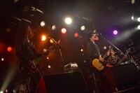 月に吠える。（写真提供：全栄企画）