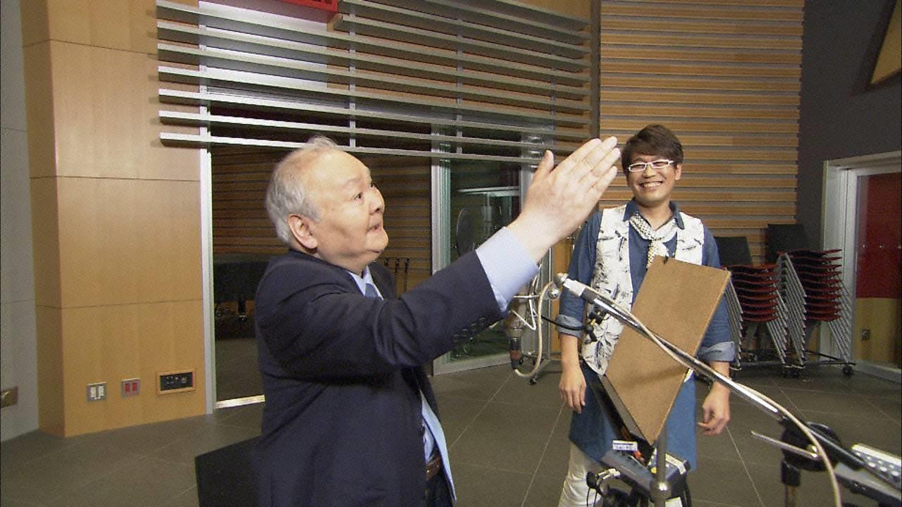 レコーディングに臨む加藤一二三と古坂大魔王。(c)フジテレビ