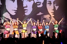 「アップアップガールズ（仮）これが私達の生きる道～ Way of Our Life ～」の様子。