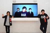 左から寿司くん、岡崎体育。