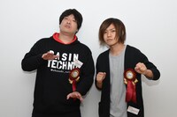 左から岡崎体育、寿司くん。