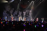 「アップアップガールズ（仮）これが私達の生きる道～ Way of Our Life ～」の様子。