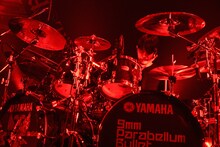 かみじょうちひろ（Dr / 9mm Parabellum Bullet）（撮影：橋本塁［SOUND SHOOTER]）