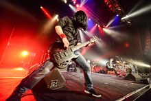 中村和彦（B / 9mm Parabellum Bullet）（撮影：橋本塁［SOUND SHOOTER]）