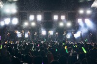 私立恵比寿中学と氣志團。（撮影：中野修也）