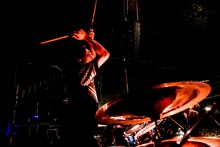 BLUE ENCOUNTのライブの様子。(c)テレビ朝日