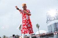 綾小路翔（Vo）（撮影：上山陽介）