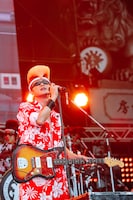 綾小路翔（Vo）（撮影：上山陽介）