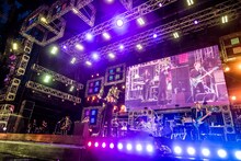 岡村靖幸（撮影：青木カズロー）