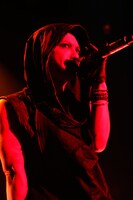 HYDE（Vo, G）（撮影：田中和子）