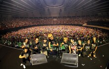 「スガフェス！WEST ～スガシカオ vs kokua 絶対に負けられない対バンがある in 大阪～」集合写真（撮影：渡邊一生）