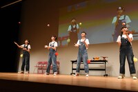 左から田中美空、吉田爽葉香、麻生真彩、岡崎百々子。