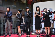 トークで盛り上がるSILENT SIRENと石田純一。