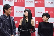 左から石田純一、すぅ、ゆかるん。