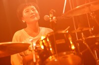 せとゆいか（Dr / Saucy Dog）（Photo by Shiraishi Tatsuya）