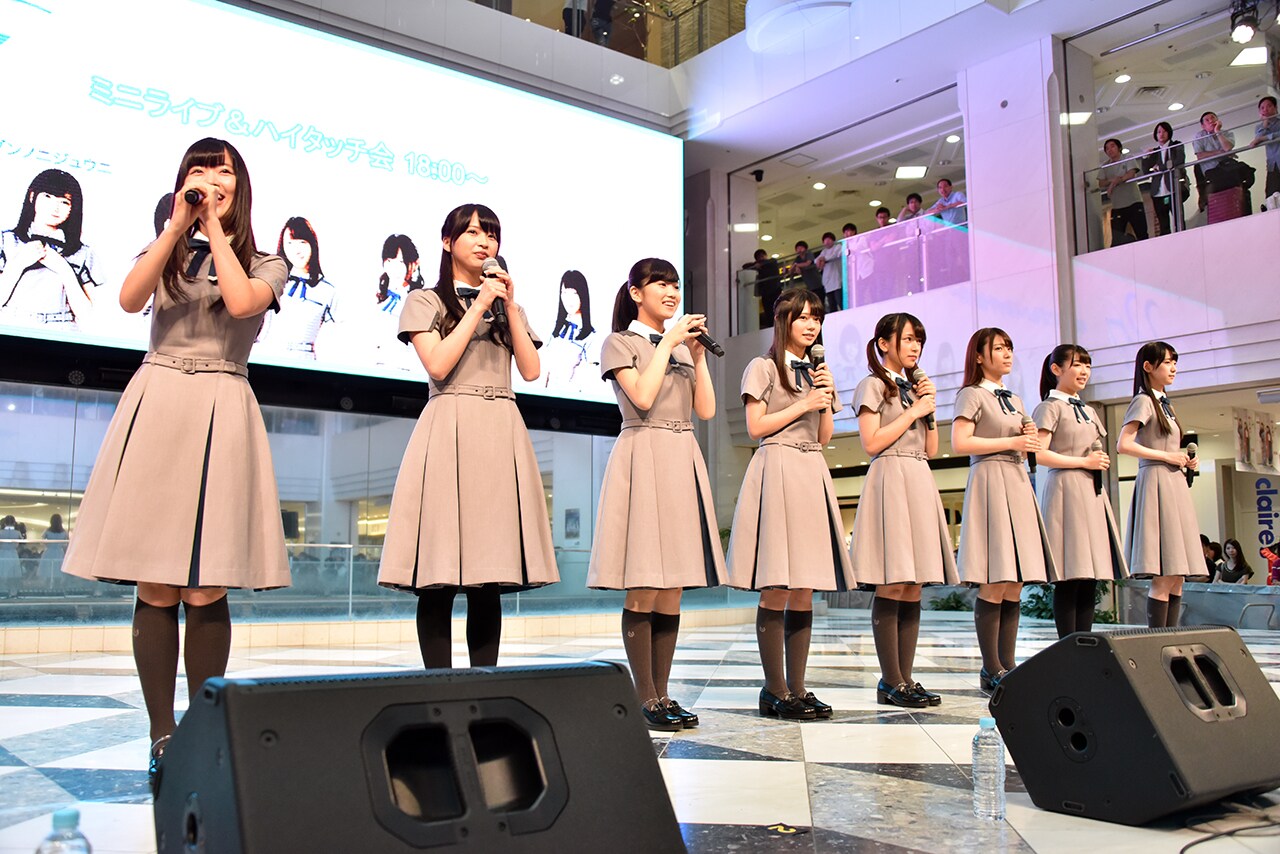 宮瀬玲奈 - 22/7、メンバー全員曲初披露したデビューシングル発売