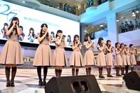 22/7「僕は存在していなかった」リリース記念イベント 東京・池袋サンシャインシティ噴水広場公演の様子。