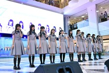 「11人が集まった理由」を初披露する22/7。