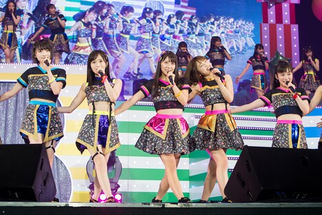 NMB48「NMB48 ARENA TOUR 2017」初日公演の様子。(c)NMB48