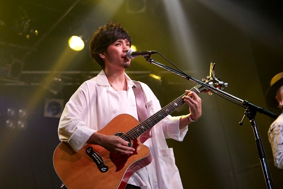 吉田結威（G, Vo）（写真提供：ポニーキャニオン）