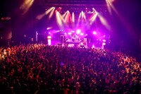 yonige「女の子の逆襲」の様子。（Photo by Viola Kam [V'z Twinkle]）