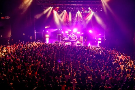 yonige「女の子の逆襲」の様子。（Photo by Viola Kam [V'z Twinkle]）