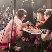 「私の音楽はあなたのものだ!」大森靖子が温かな祝福に包まれて30歳に