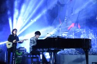 「実物大ユニコーンガンダム立像」オープニングセレモニーの様子。