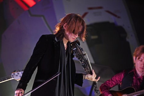 SUGIZO