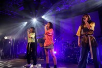 「J☆Dee'Z LIVE 2017 -Colorful J☆Dee’Z-」の様子。（提供：Sony Music Records）