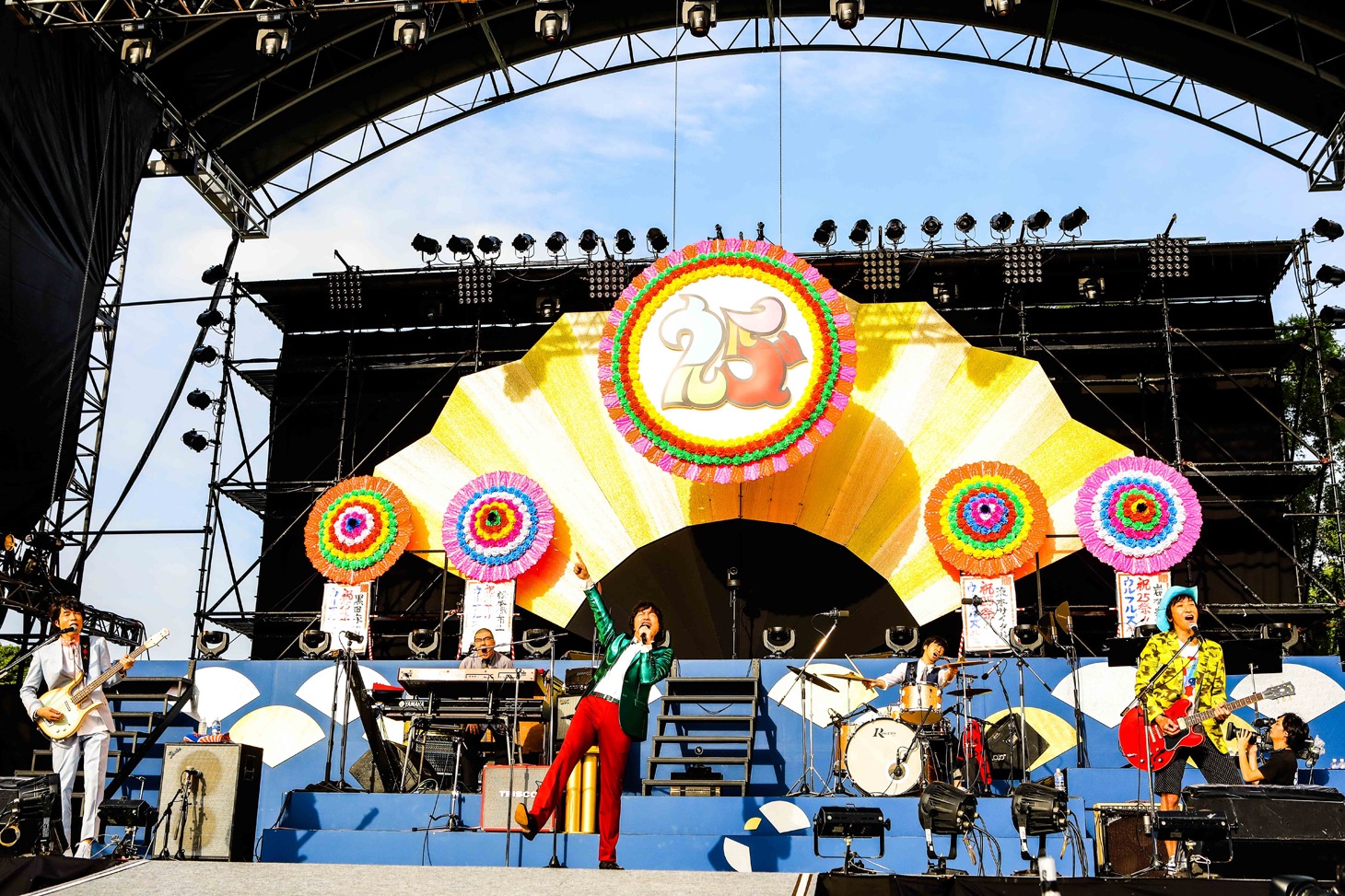 「クリアアサヒ Presents OSAKAウルフルカーニバル ウルフルズがやって来る！ヤッサ2017 ～ウルフルズ25祭!!～」の様子。（撮影：渡邉一生）
