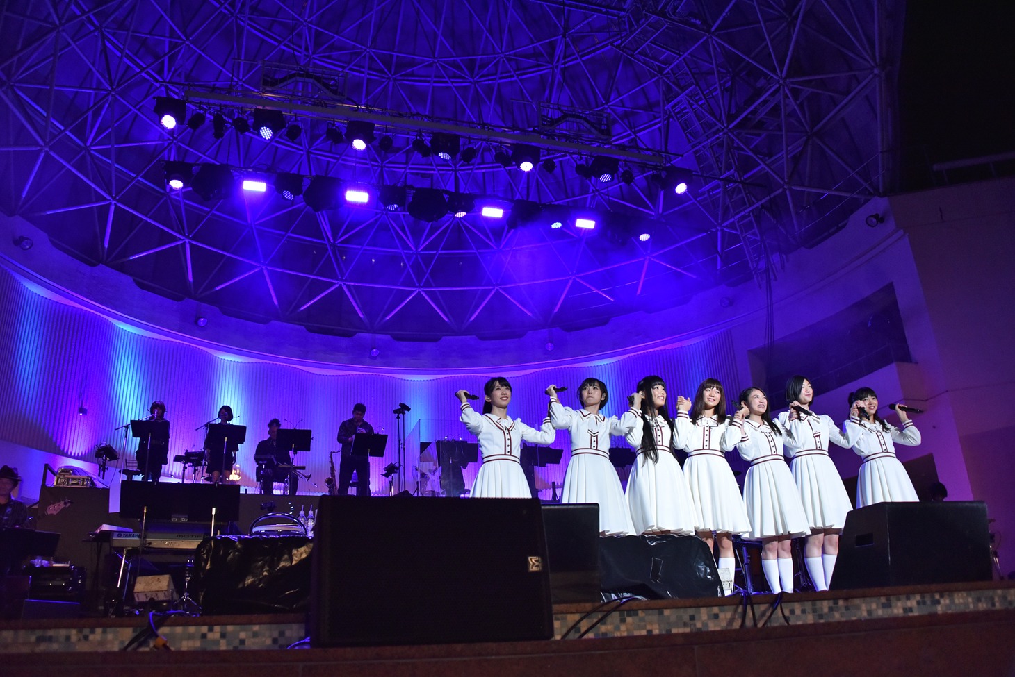 私立恵比寿中学「エビ中 秋風と鈴虫と音楽のしらべ 題して『ちゅうおん』2017」の様子。