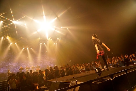 近藤晃央「KAIKAKI」東京・Zepp DiverCity TOKYO公演の様子。（提供：アリオラジャパン）