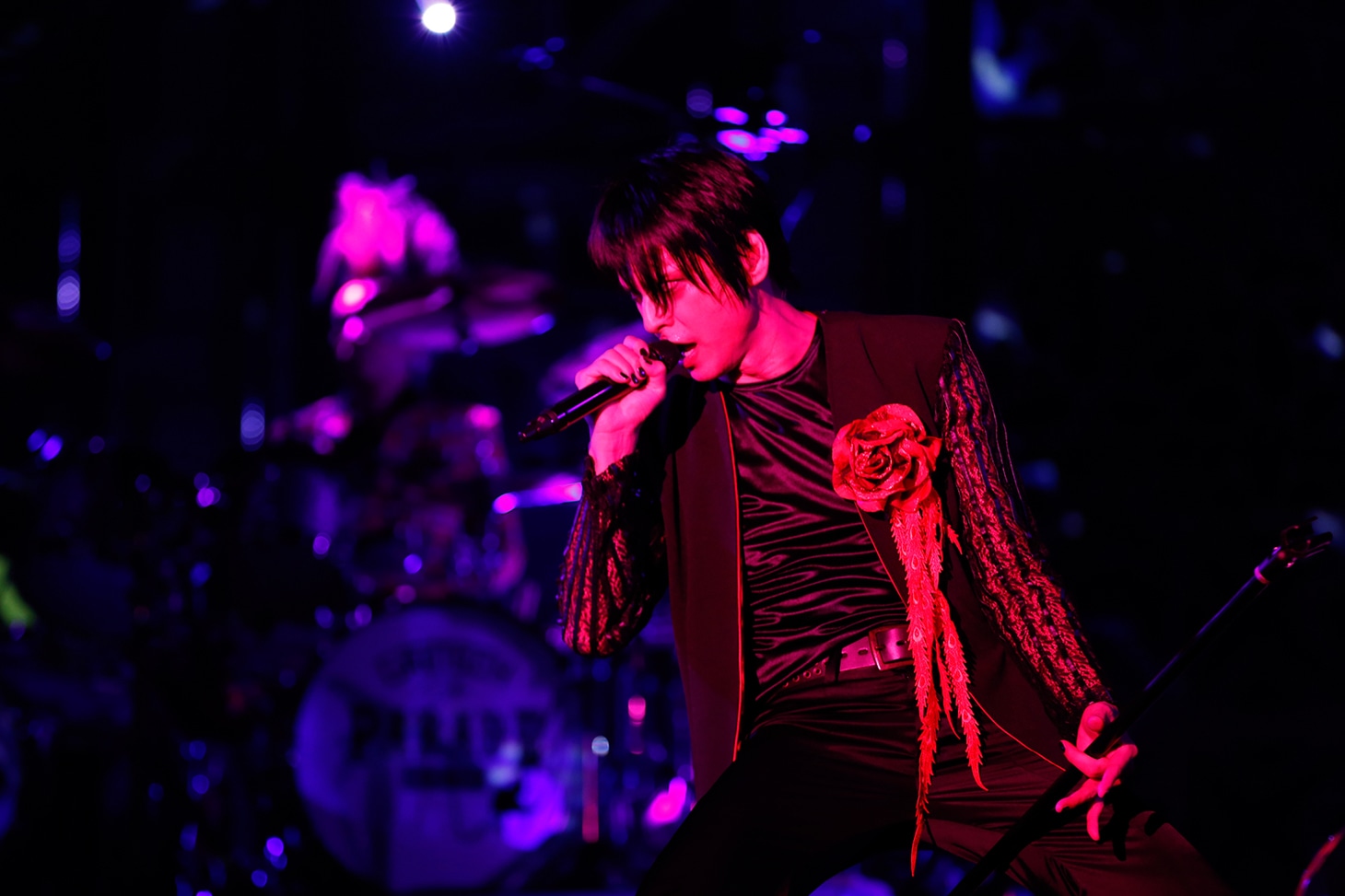 櫻井敦司（Vo）（撮影：田中聖太郎）