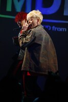 MADKIDのライブの様子。