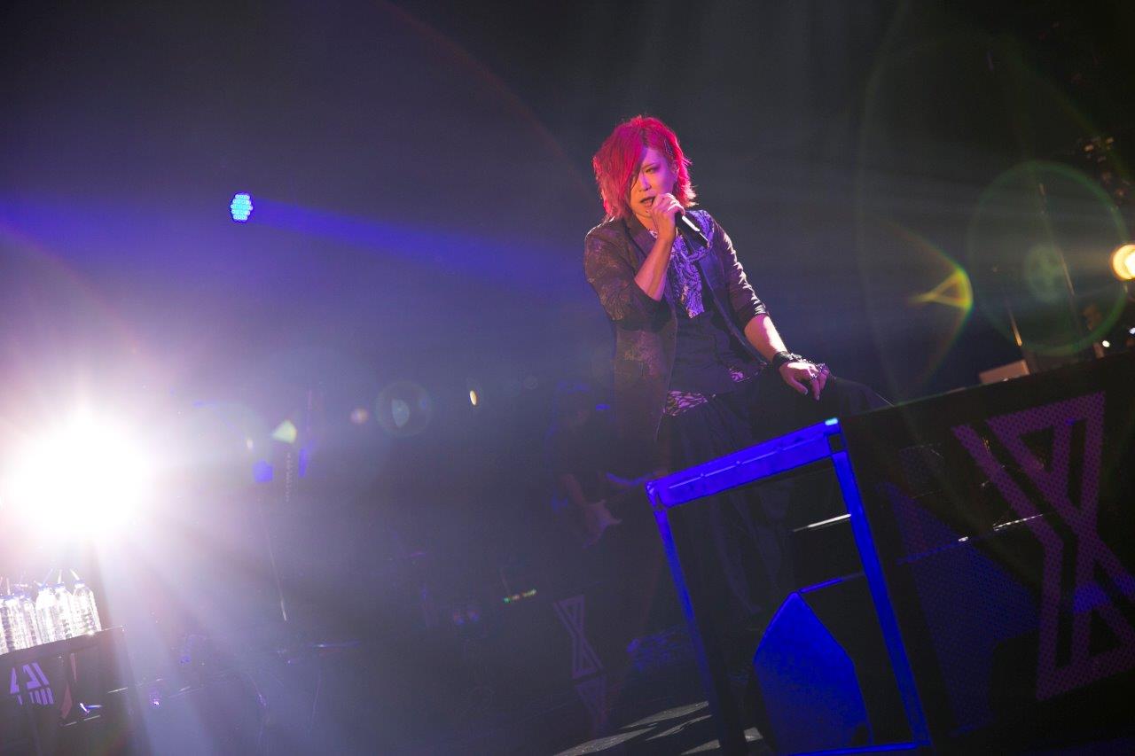 人気画像9位は「luz、そらまふ、un:cら9人が熱演『XYZ TOUR』大阪でファイナル迎える」より、あらき。（撮影：堀卓朗、今田和也）